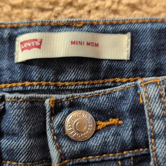 Levi's Mini Mom Adjustable Jeans Size 4 Girls - Picture 2 of 5